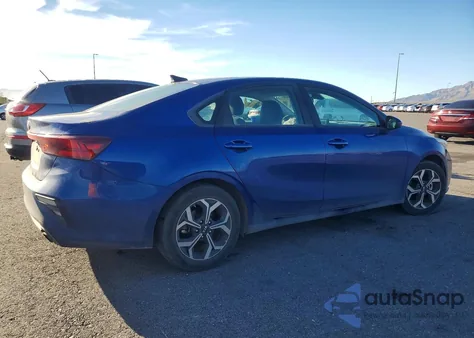 2021 Kia Forte Fe z USA, uszkodzony, nr VIN 3KPF24AD5ME262557